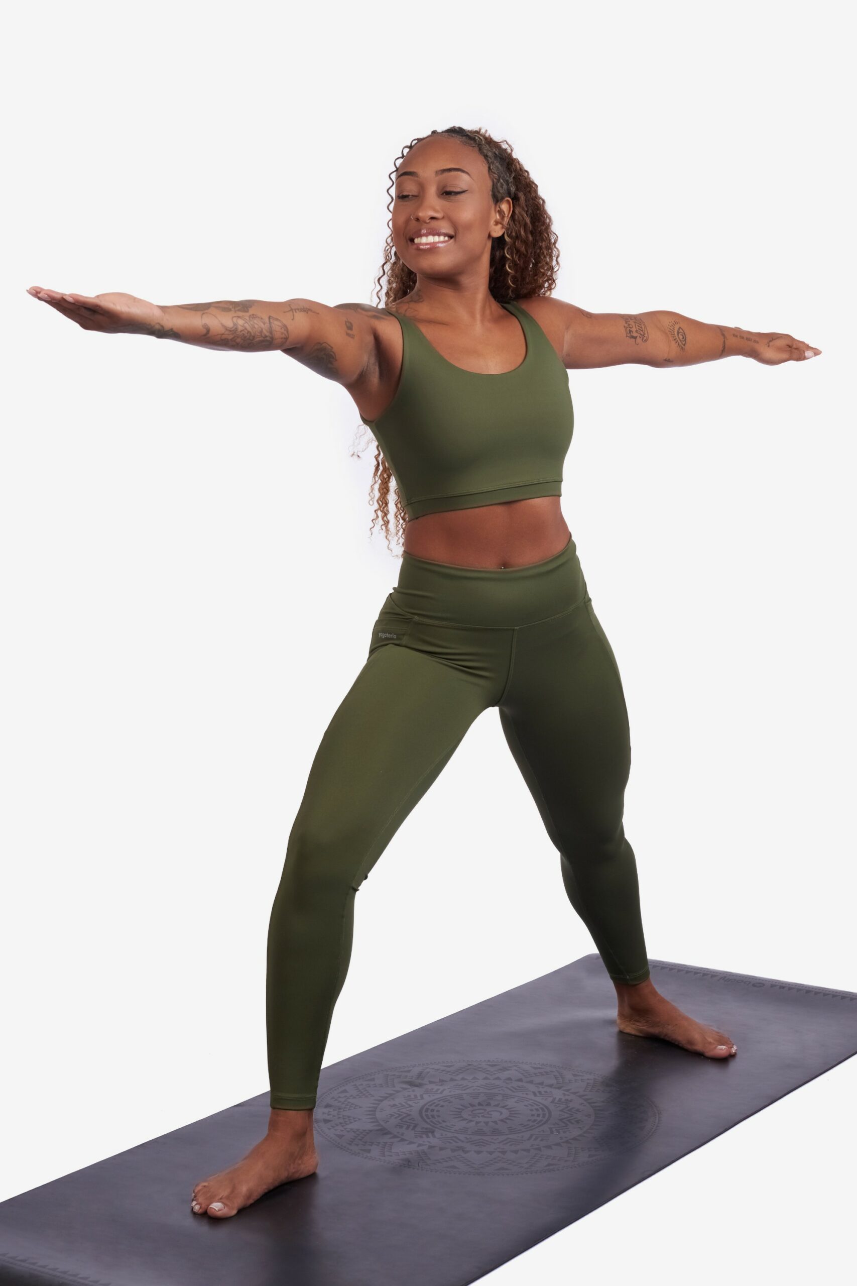 legging-harmony-yogateria-verde-08-scaled
