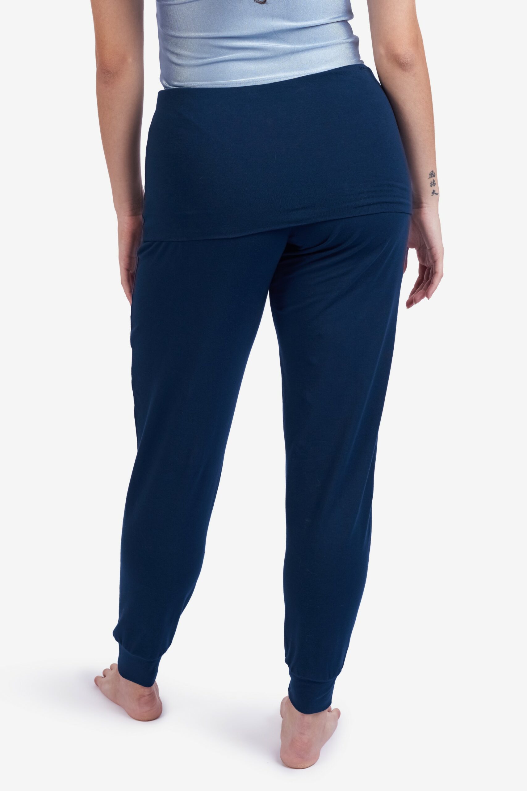 jogger-feminina-yogateria-azul-04-scaled