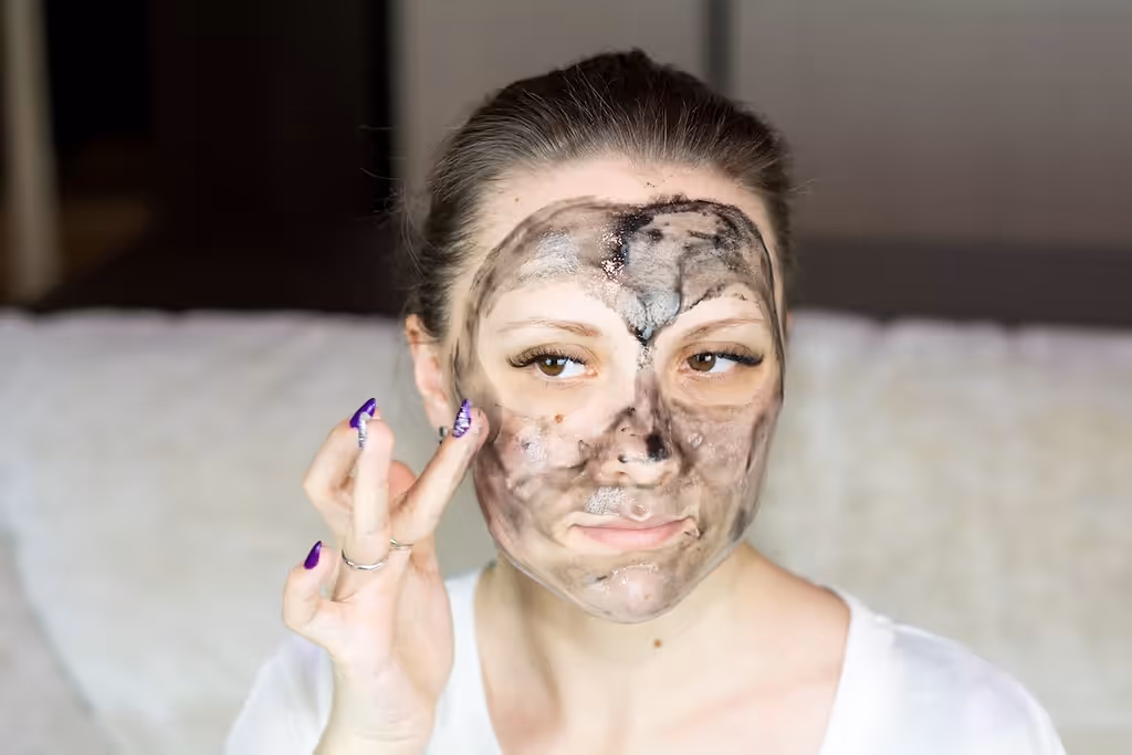 payload-1754975649290-acne-yogateria.avif